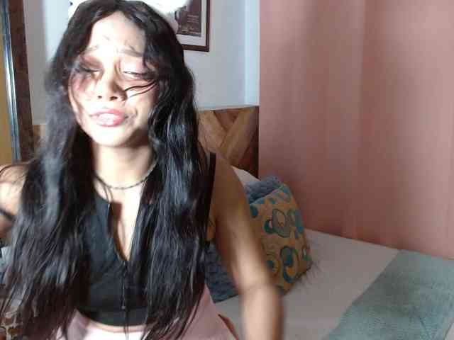 idalisVanucci webcam