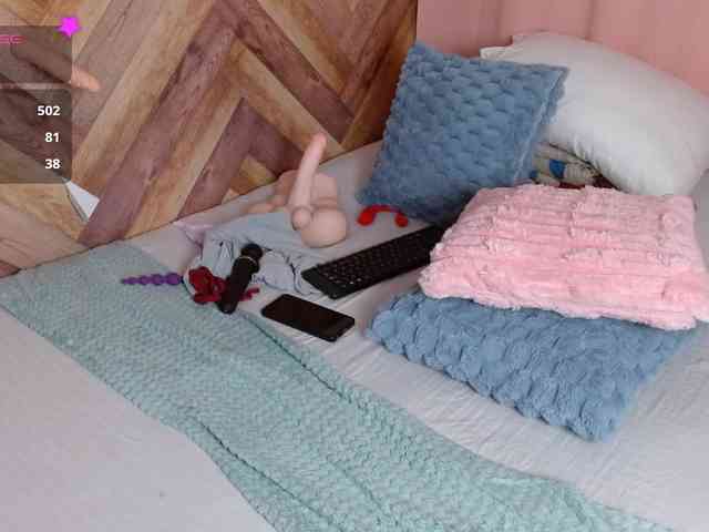 idalisVanucci webcam