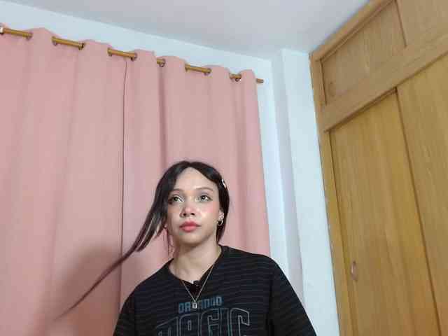 idalisVanucci webcam