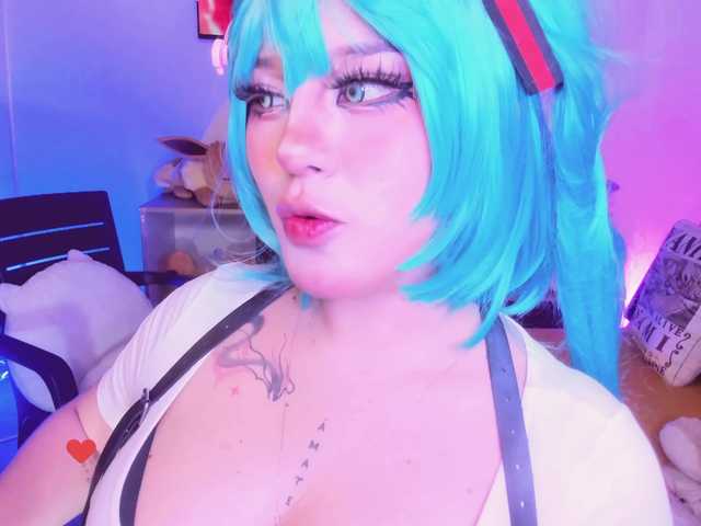 le modèle Lilith-asami est en webcam porno dans un show sur le site bongacams, il possède les tags suivants: Asian,Blonde,Shaved