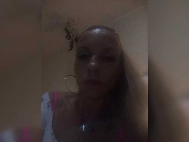 Laurien live cam on BongaCams