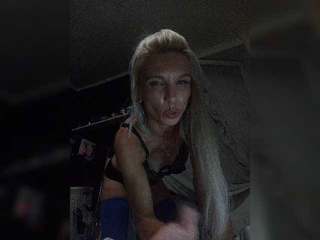 Laurien live cam on BongaCams