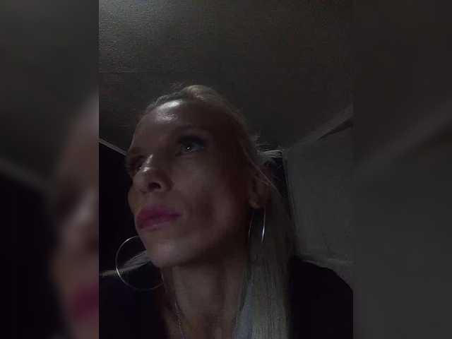 Laurien live cam on BongaCams