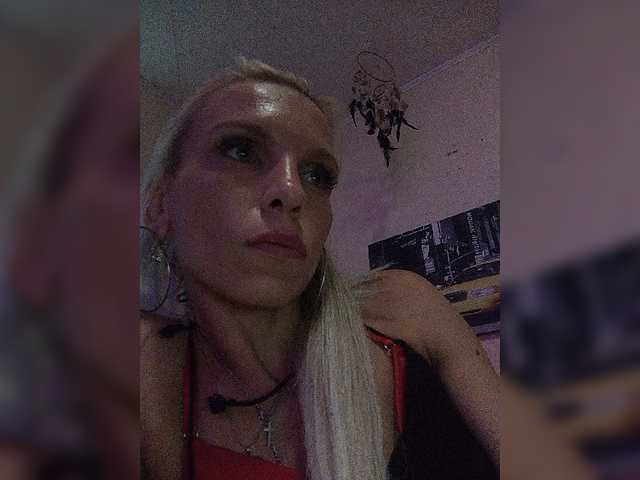 Laurien live cam on BongaCams