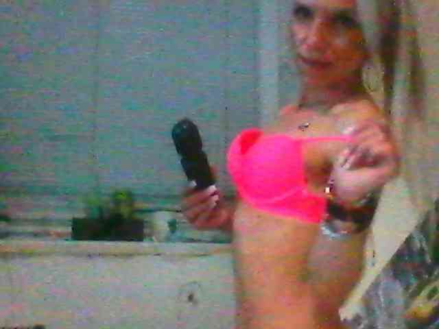Model: Lauries