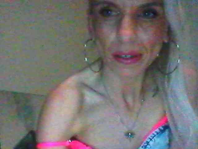 Model: Lauries