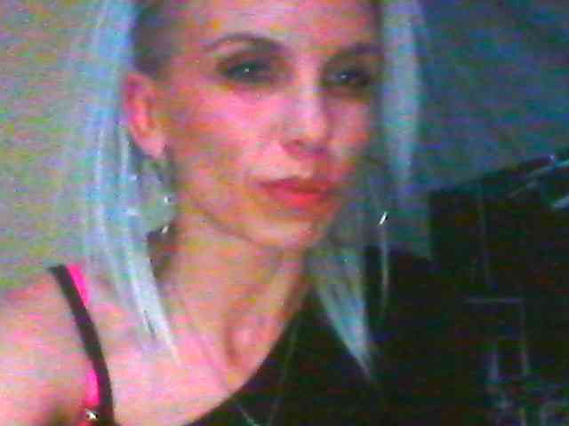 Model: Lauries