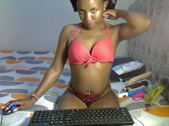 Alexa3909 live cam on BongaCams