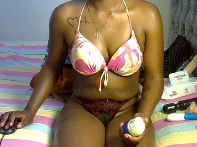Alexa3909 live cam on BongaCams