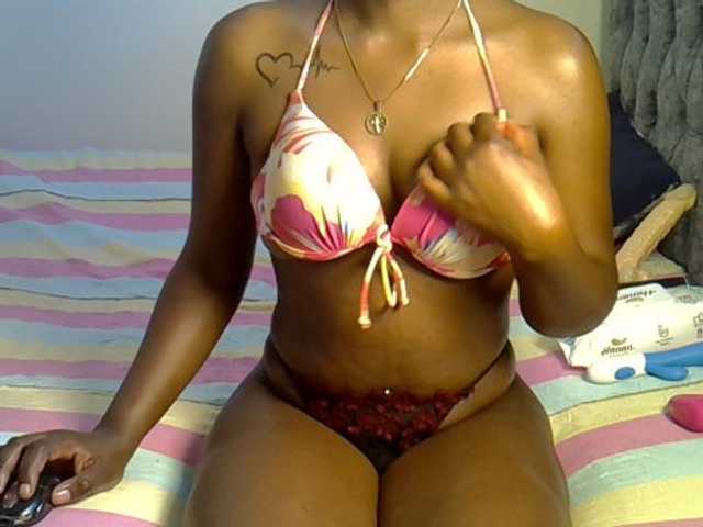 Alexa3909 live cam on BongaCams