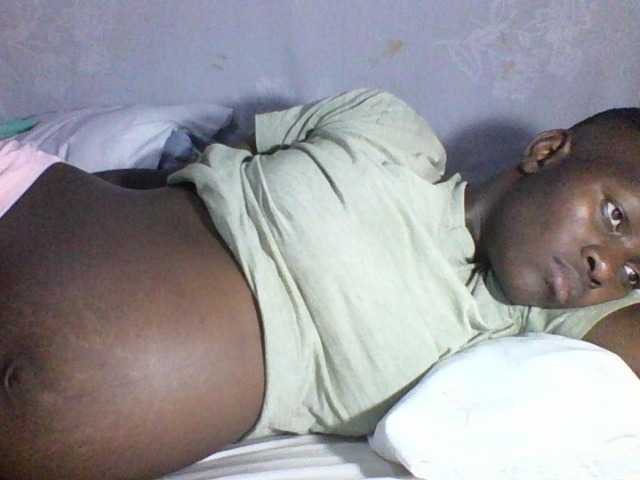 african-pussy1 live cam on BongaCams