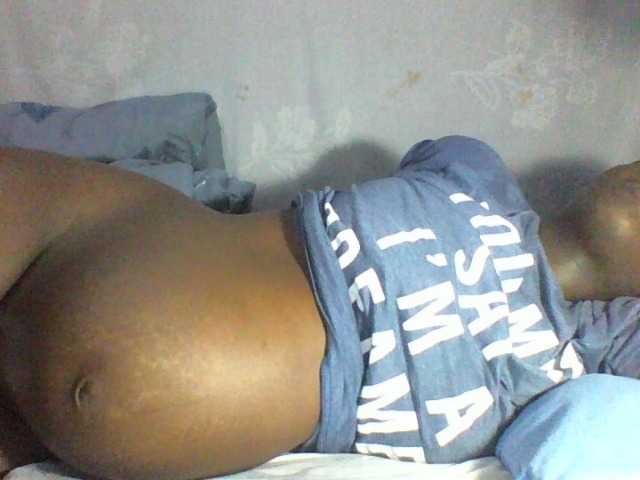 african-pussy1 live cam on BongaCams