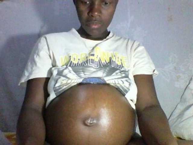 african-pussy1 live cam on BongaCams