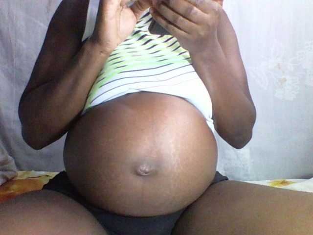 african-pussy1 live cam on BongaCams