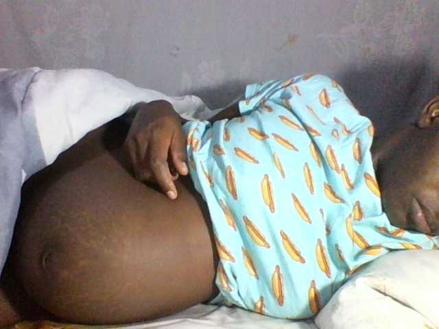 african-pussy1 live cam on BongaCams