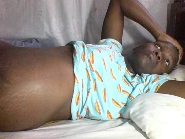 african-pussy1 live cam on BongaCams