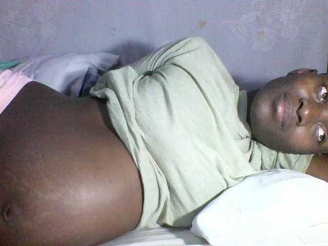 african-pussy1 live cam on BongaCams