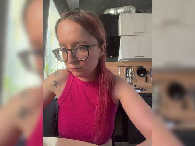 Emma4coy live cam on BongaCams