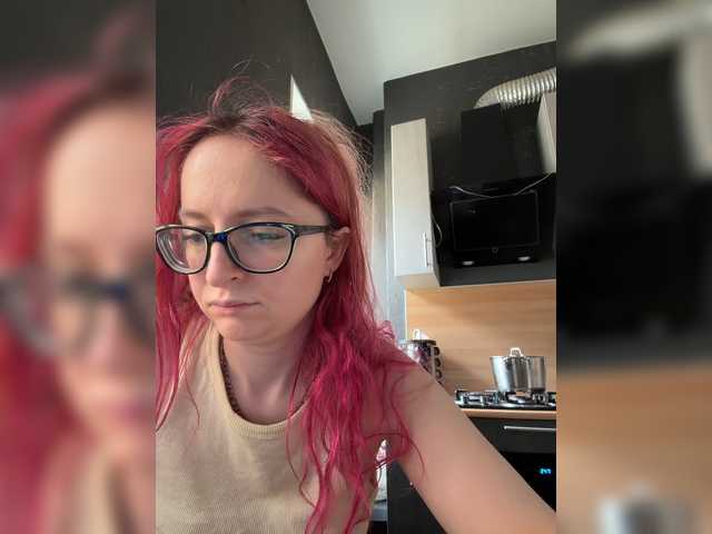 Emma4coy live cam on BongaCams