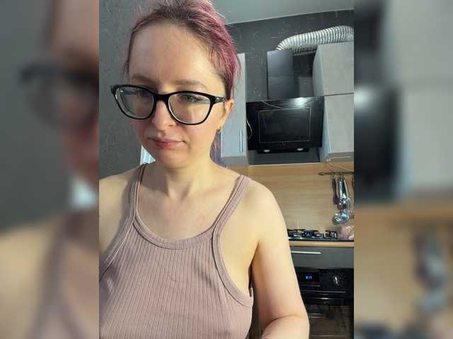 Emma4coy live cam on BongaCams
