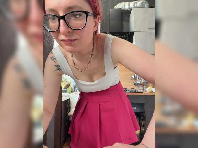 Emma4coy live cam on BongaCams