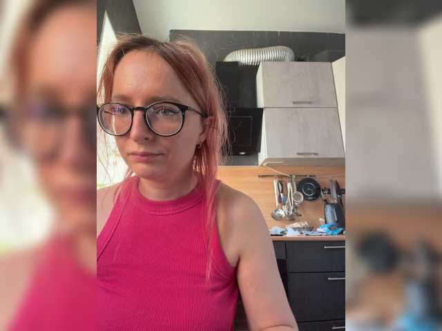 Emma4coy live cam on BongaCams