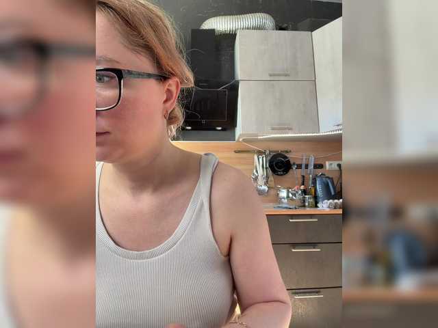 Emma4coy live cam on BongaCams