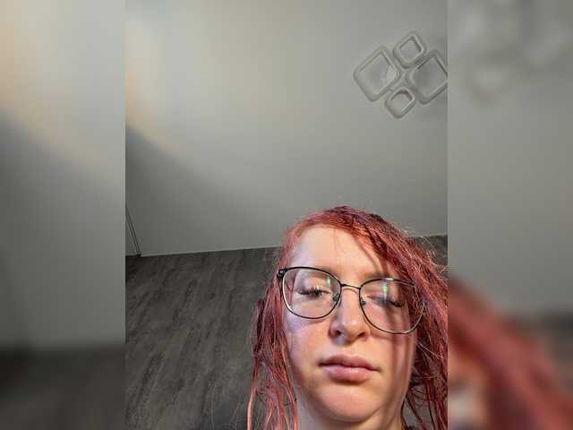Emma4coy live cam on BongaCams