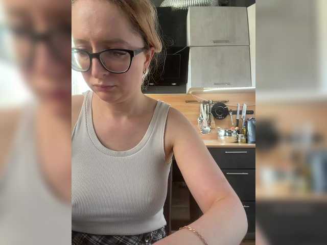 Emma4coy live cam on BongaCams