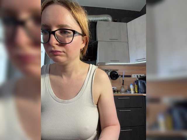 Emma4coy live cam on BongaCams