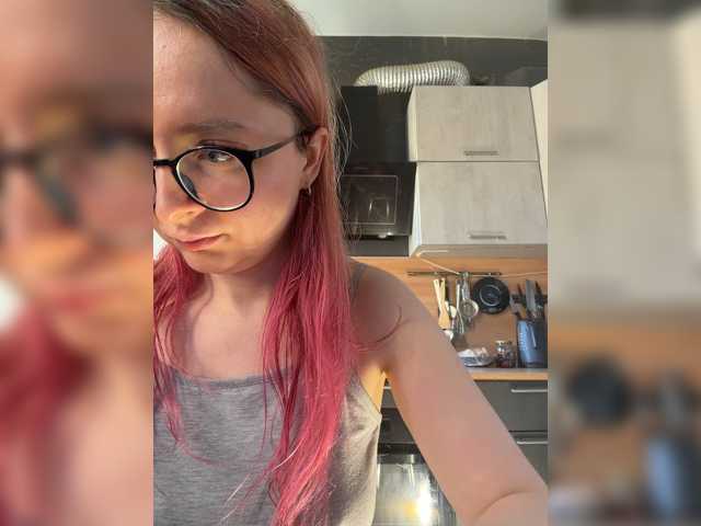 Emma4coy live cam on BongaCams