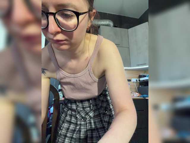 emma4you live cam preview