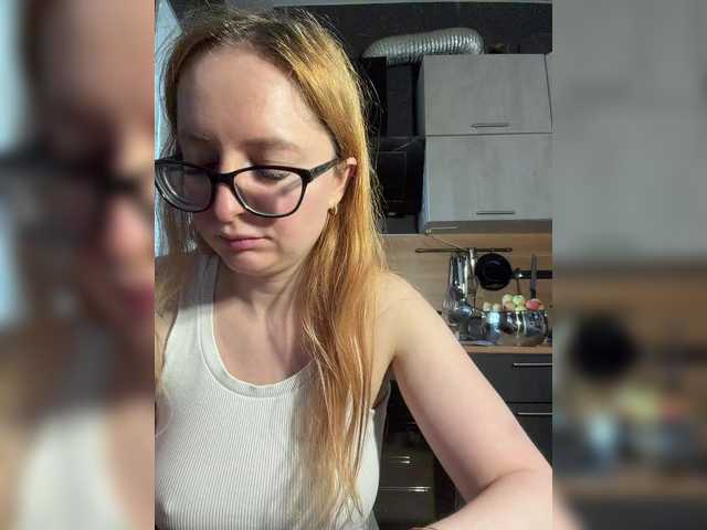 Emma4coy live cam on BongaCams