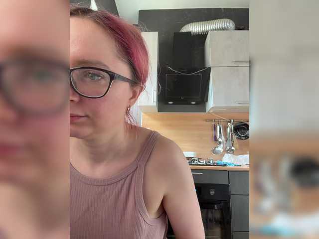 Emma4coy live cam on BongaCams