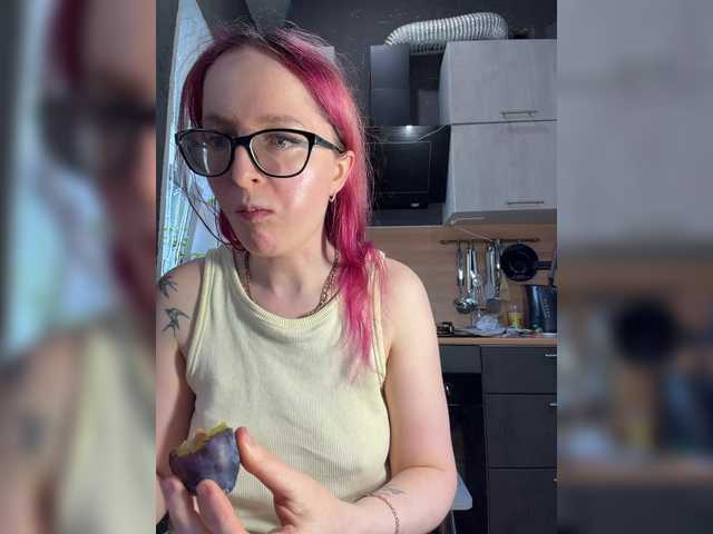 emma4you live cam preview
