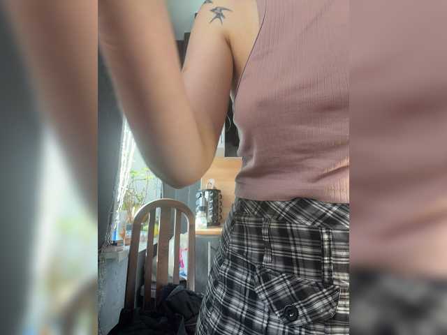 emma4you live cam preview