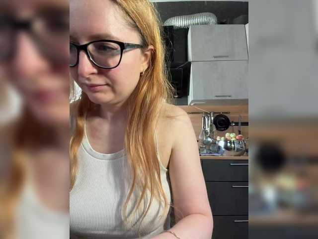 Emma4coy live cam on BongaCams