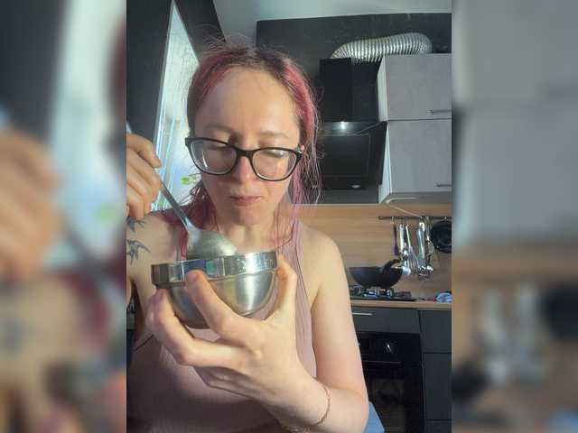 Emma4coy live cam on BongaCams