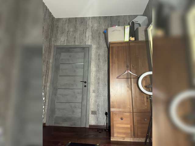 Emma4coy live cam on BongaCams