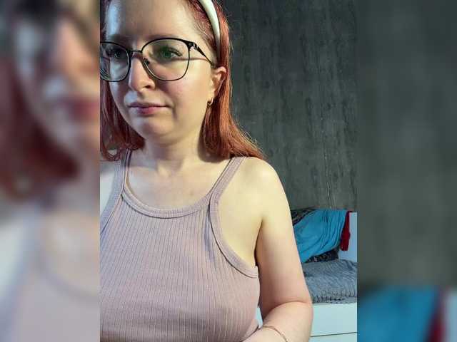 Emma4coy live cam on BongaCams