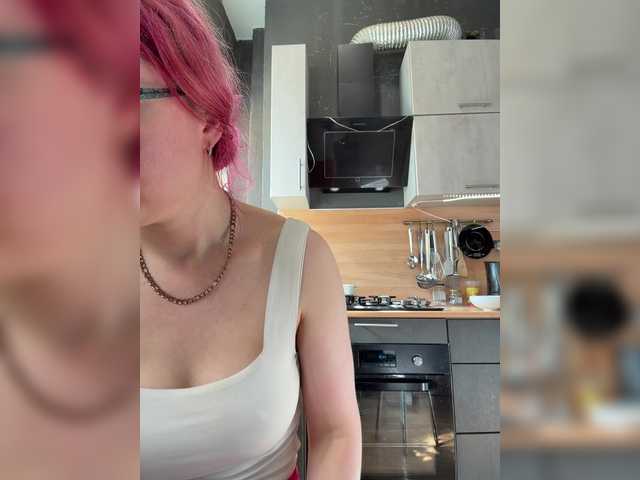 Emma4coy live cam on BongaCams