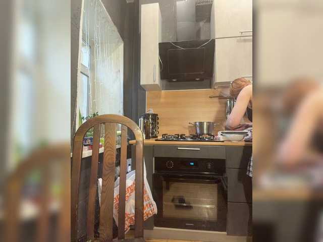Emma4coy live cam on BongaCams