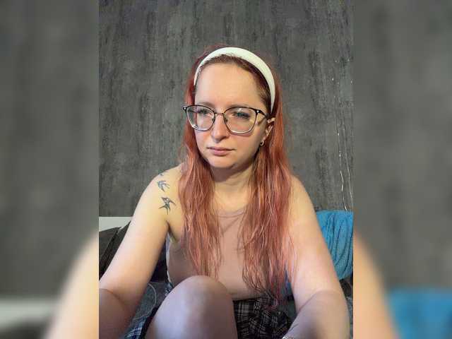 Emma4coy live cam on BongaCams