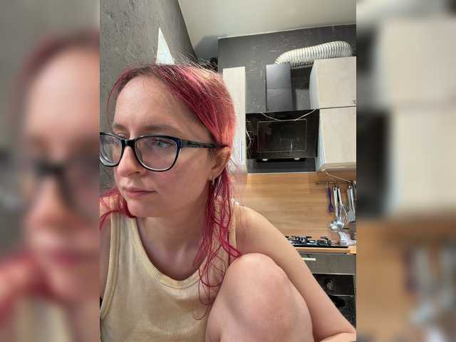 Emma4coy live cam on BongaCams