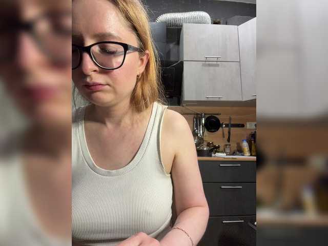 Emma4coy live cam on BongaCams
