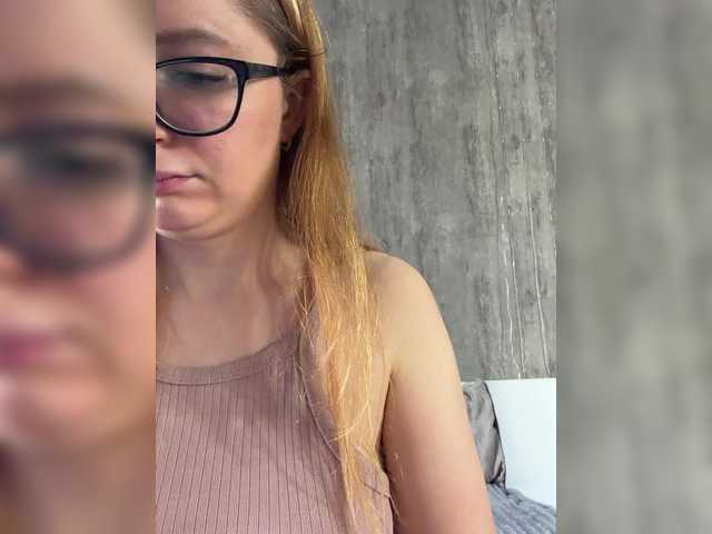 Emma4coy's BongaCams show and profile