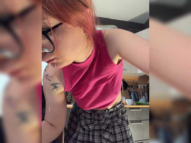 emma4you live cam preview