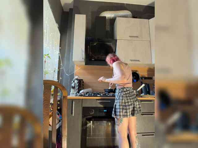 Model: Emma4you