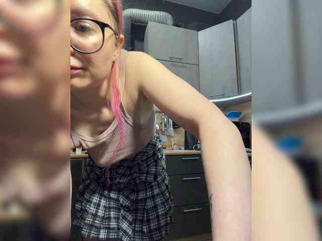 Model: Emma4you
