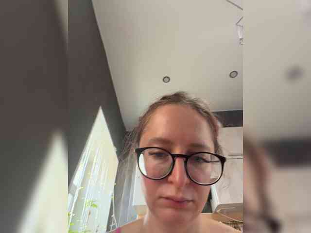 Model: Emma4you